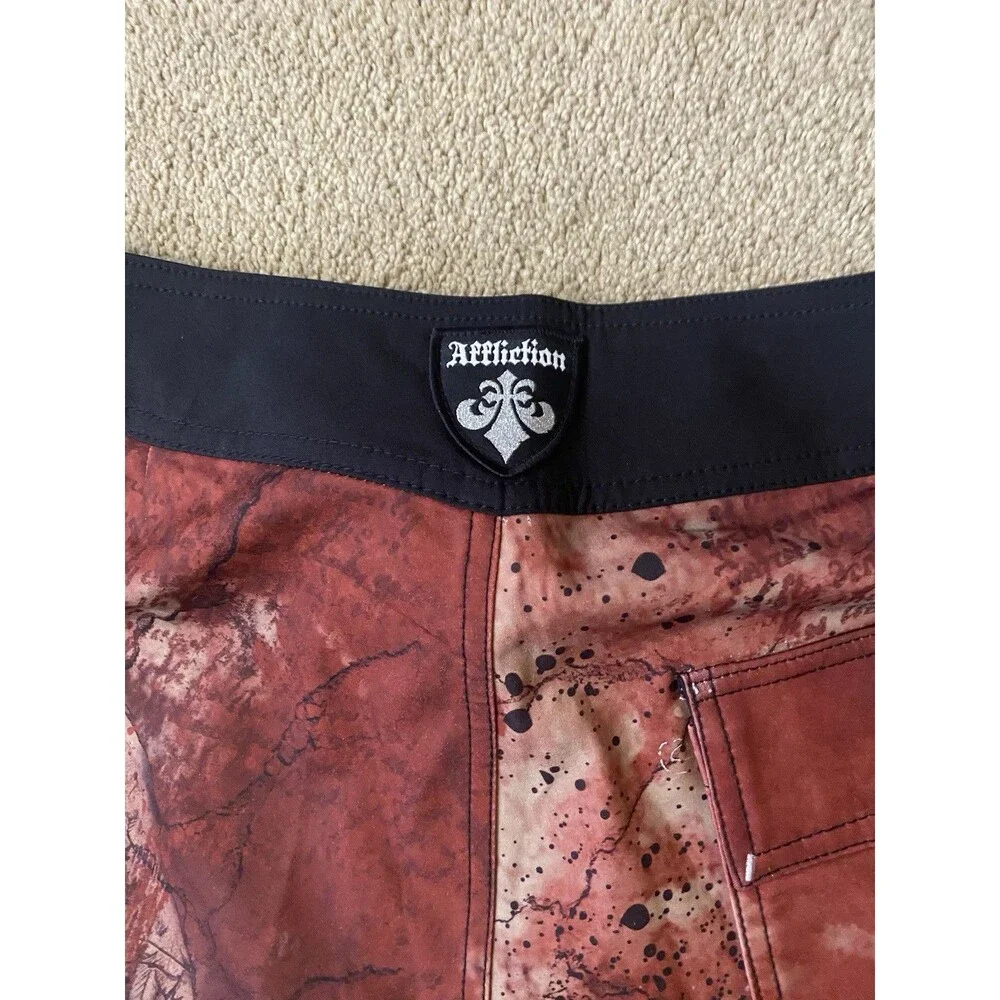 Affliction Vintage Y2K Skull Medallion Red Black Board Shorts Men’s Size 32